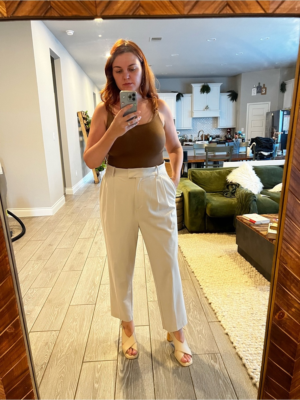 H&M Cream Cropped Pleated Trousers Ankle-Length Pants